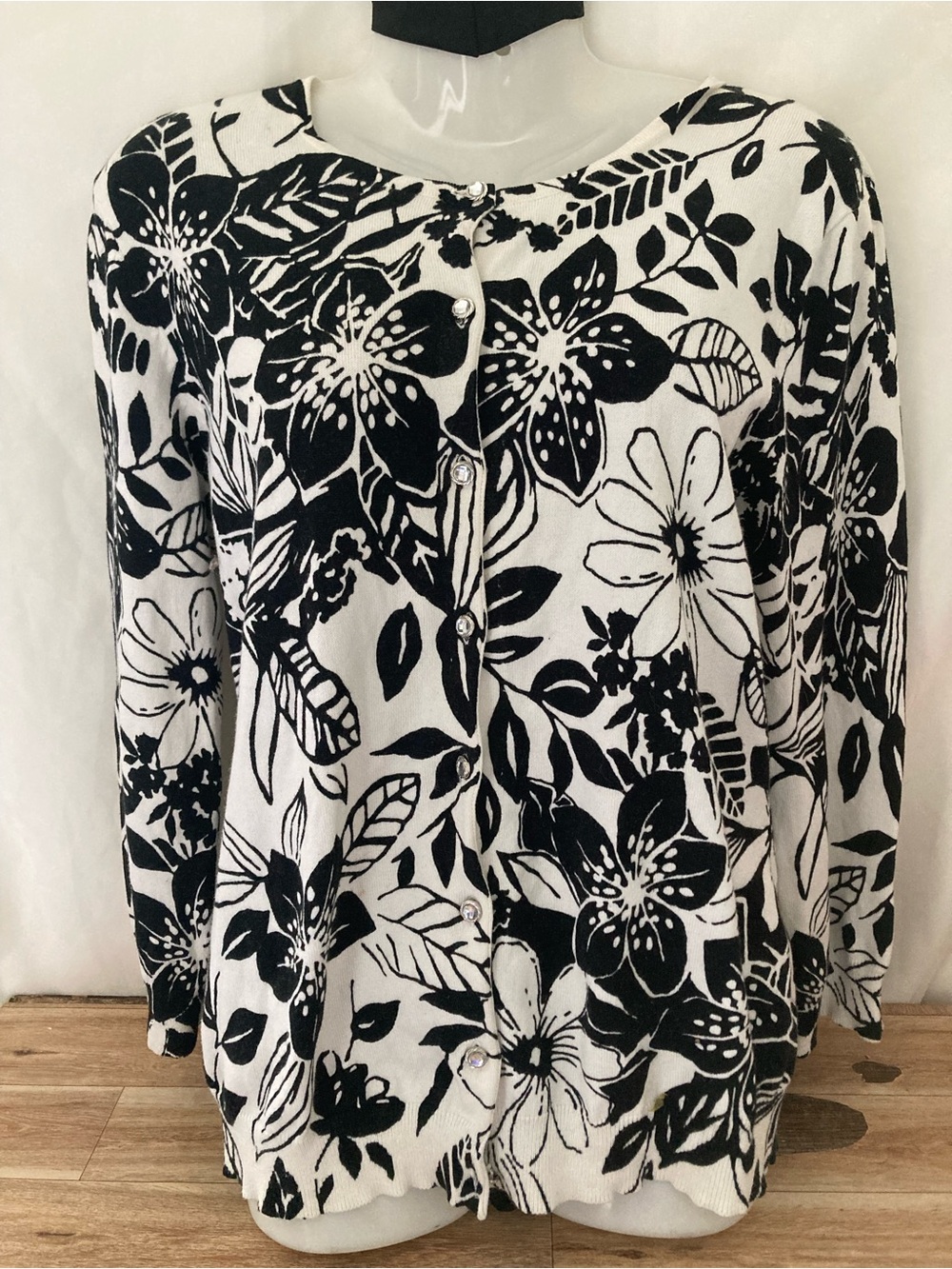 Unbranded Black White Floral Cardigan Sweater Women’s M Button Front